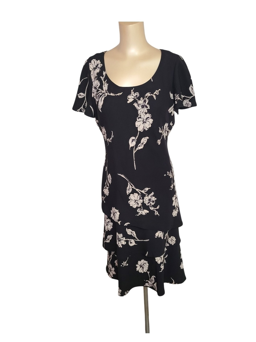Sheri Martin Black White Floral Tiered Flutter Sleeve Dress Size 10